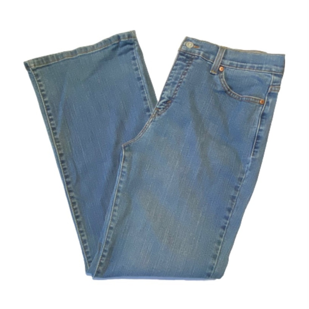 Levi’s Perfectly Slimming Boot Cut 512 Jean